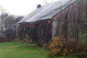grange sous la pluie un